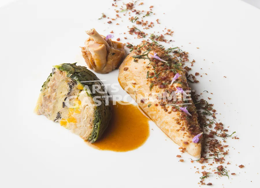 Suprême de poule faisane, choux farcis de potimarron