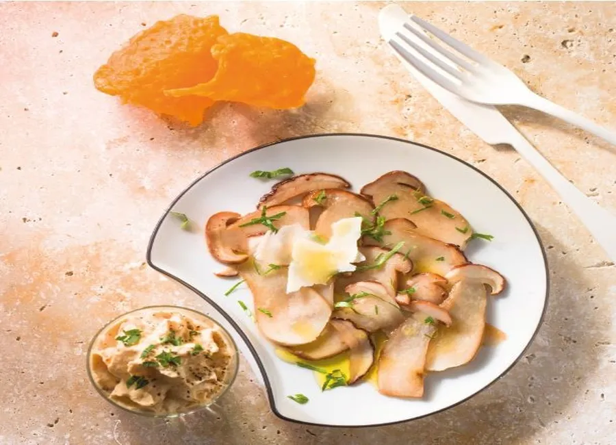 Carpaccio de cèpe émulsion de girolle