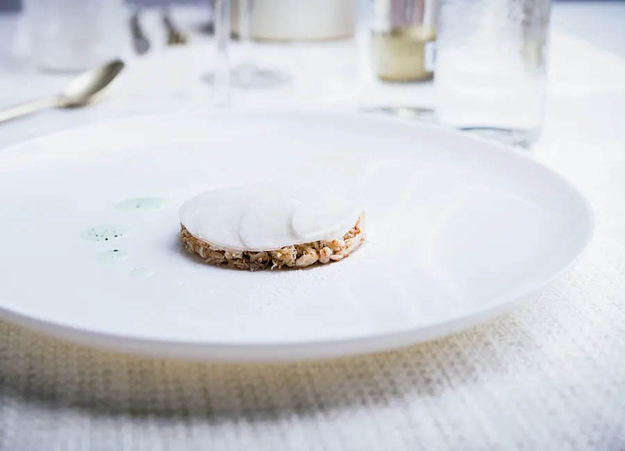 Rouget barbet « en situation », la mer en garniture