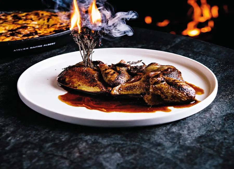 Pigeon rôti à la broche, gratin dauphinois