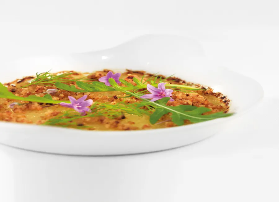 Gratin d’oignon doux des cévennes aux jeunes pousses