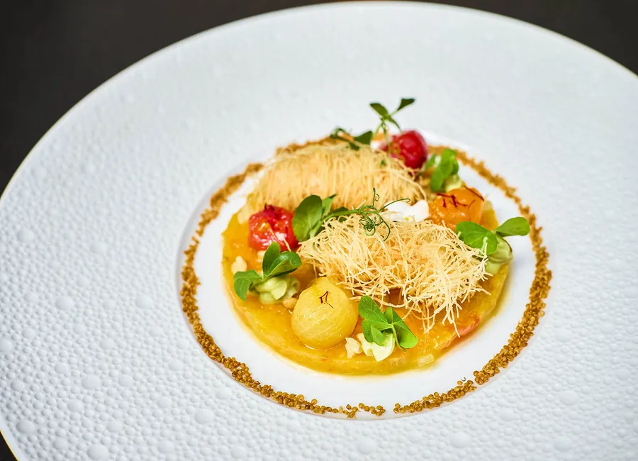 Langoustines en cheveux d’ange, tomate ananas