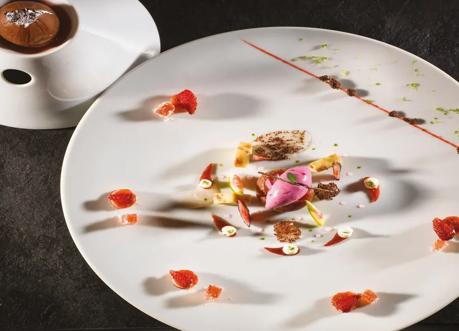 La figue de solliès pochée au macvin du jura, gâteau de semoule