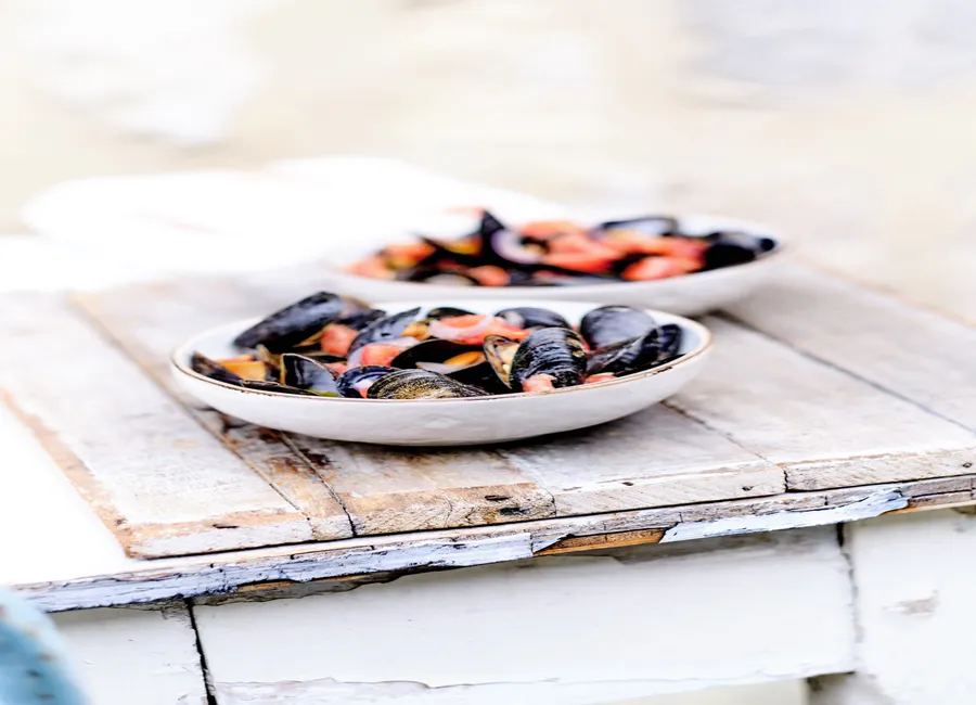 Moules tomate & piment d’espelette