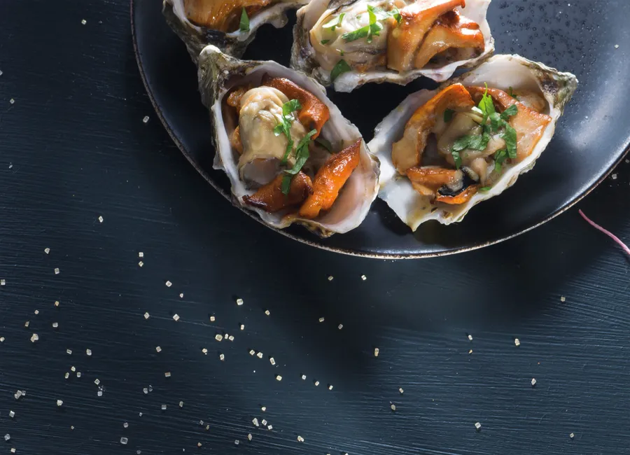 Huîtres gratinées aux girolles