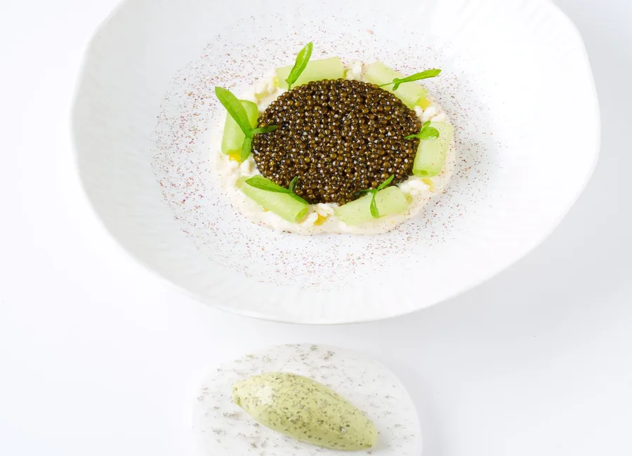 Caviar à la rose genmaicha et riz