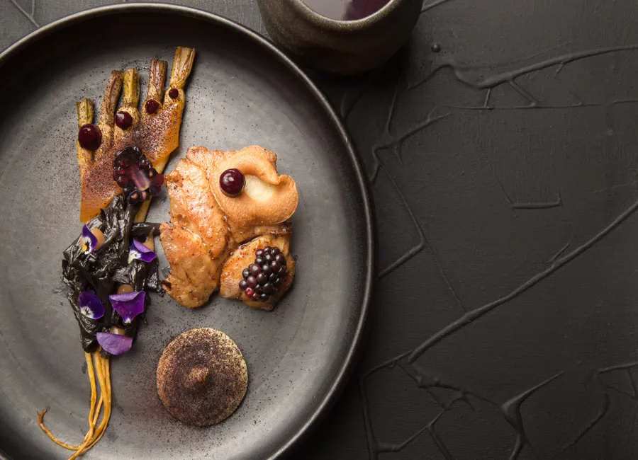 Ris de veau, panais, trompettes & mûres
