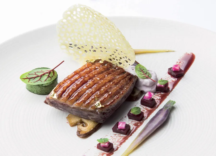 Magret de canard rôti à la crème de cassis
