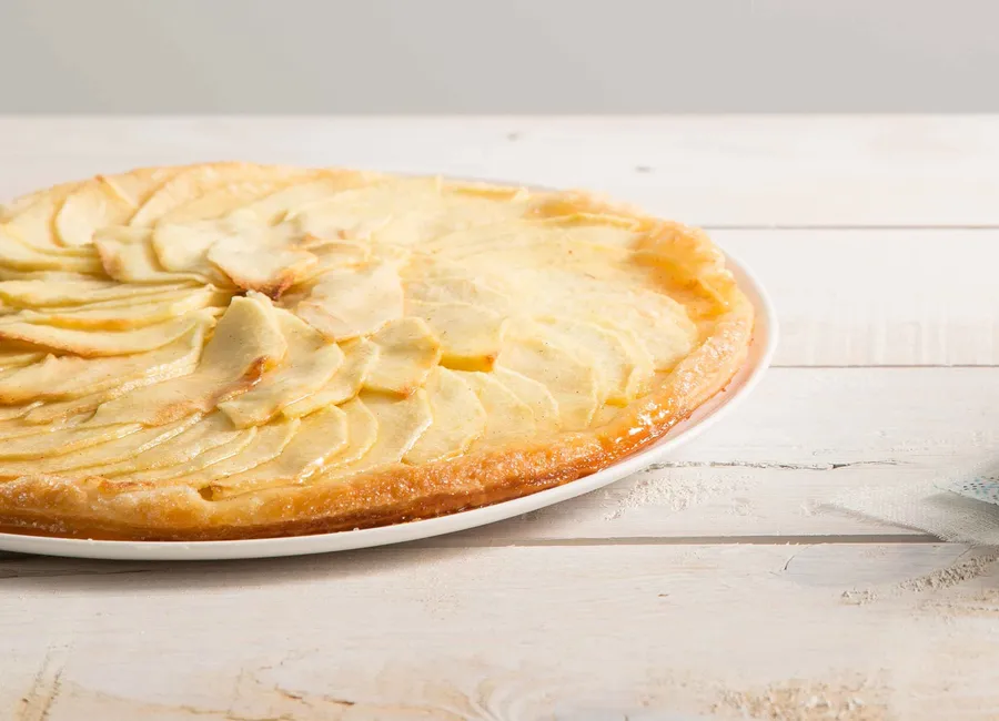 Tarte fine aux pommes & beurre salé