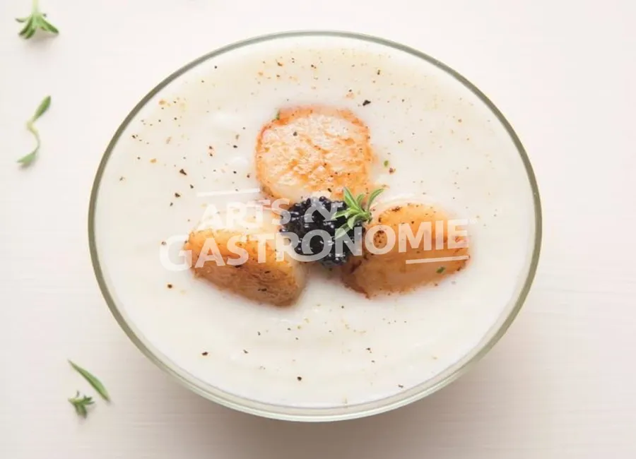 Velouté de chou-fleur, saint-jacques & caviar