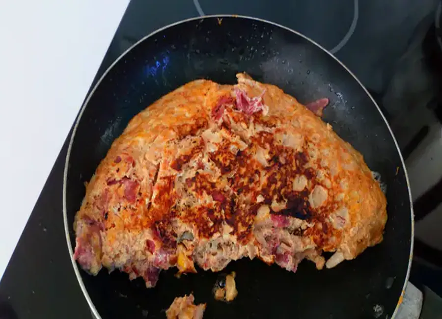 Omelette façon papa au salami