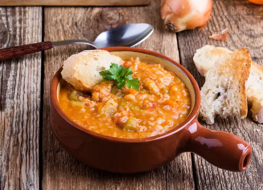Potage à l'orge et à la viande des grisons au cooking chef