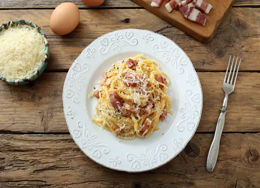 Pâtes carbonara au cooking chef
