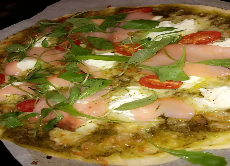 Pizza saumon pesto ricotta