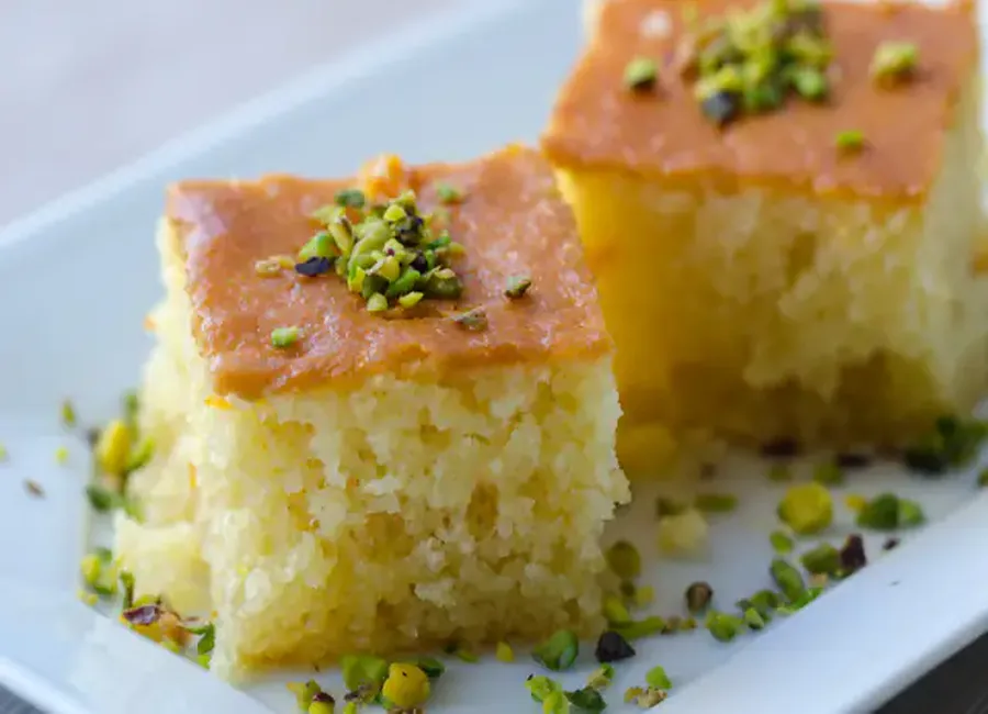 Gâteau de semoule libanais à la rose au companion