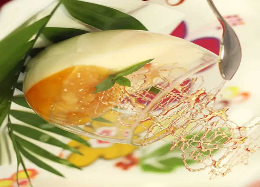 Panna cotta à l'ananas caramélisé