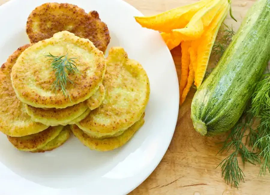Beignets de courgettes persillées