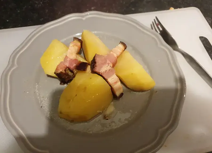 Pommes de terre au lard