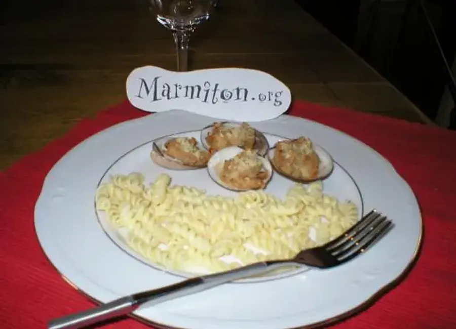 Amandes de mer farcies au jambon cru