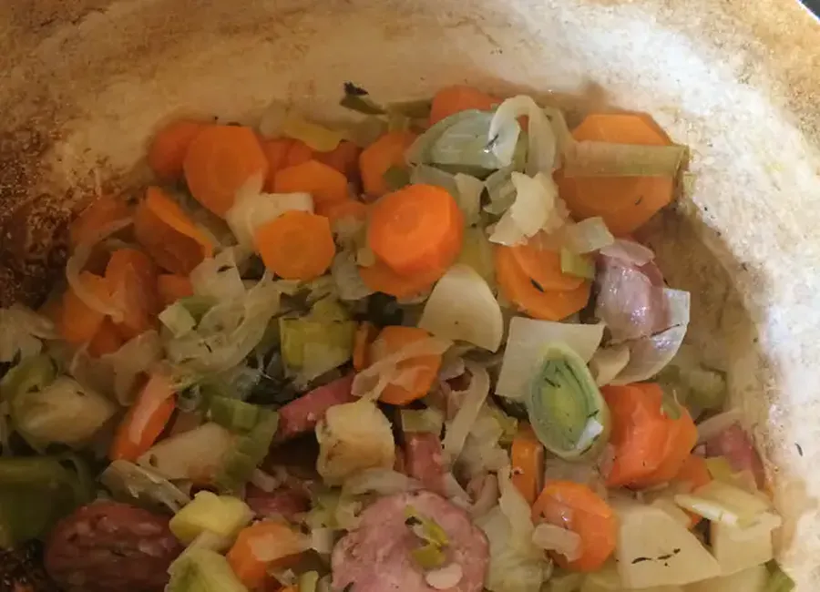 Pot-au-feu à la saucisse