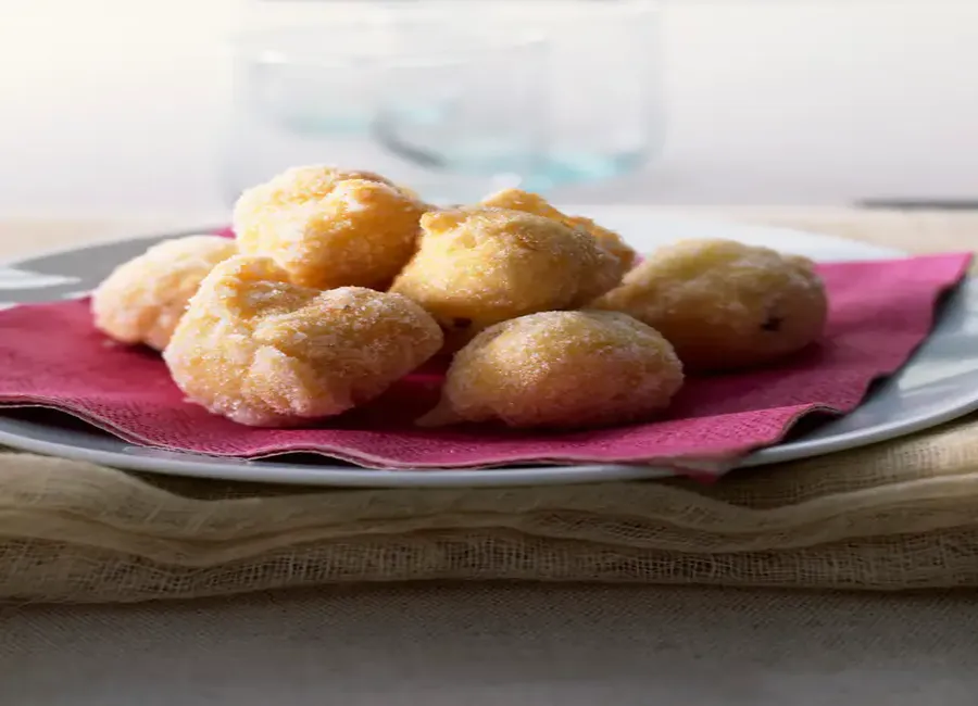 Oliebollen - beignets à la hollandaise
