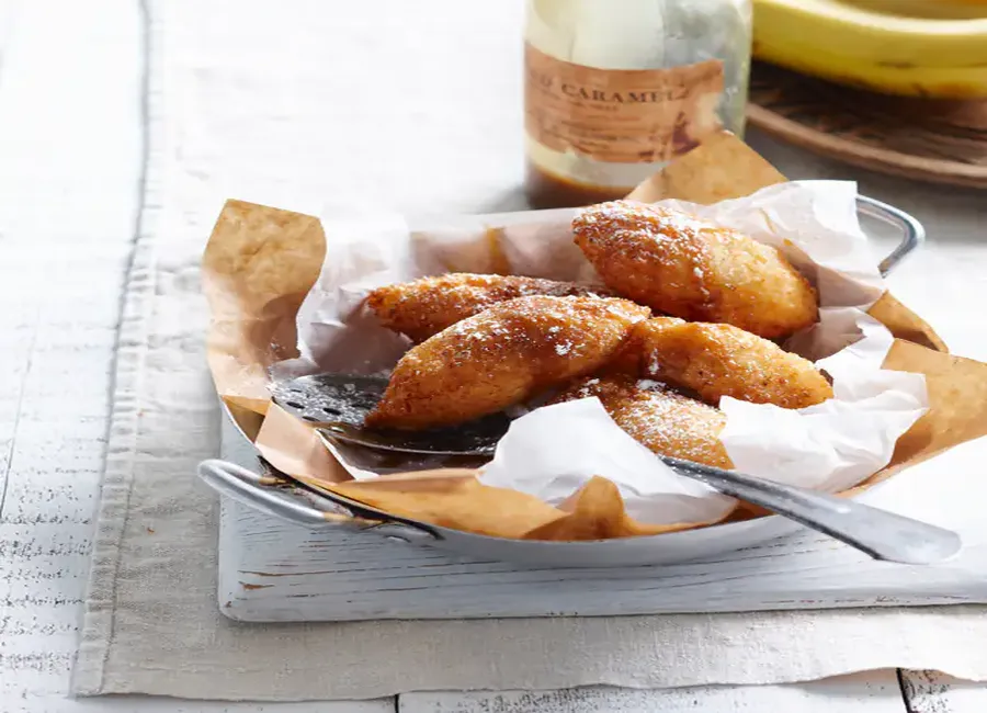 Beignets de bananes et de pommes