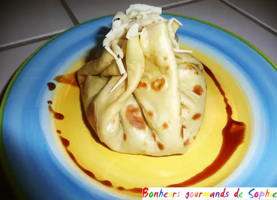 Aumônière de crêpe aux pommes et clémentines