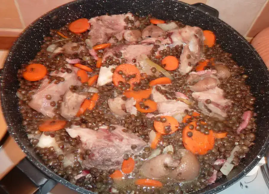 Jarret de porc aux lentilles