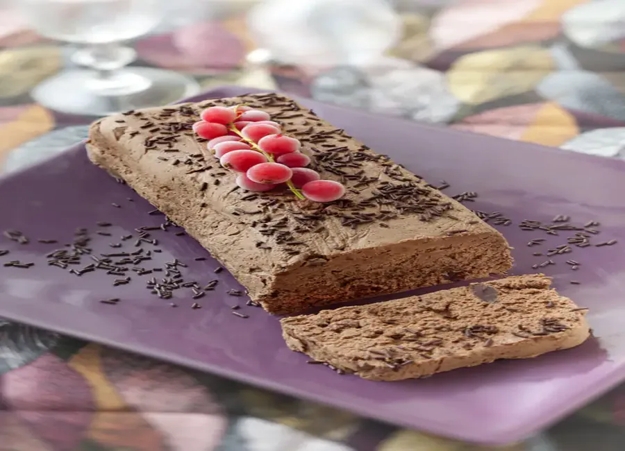 Nougat glacé au chocolat et aux amandes