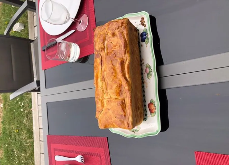 Pâté en croûte aux olives