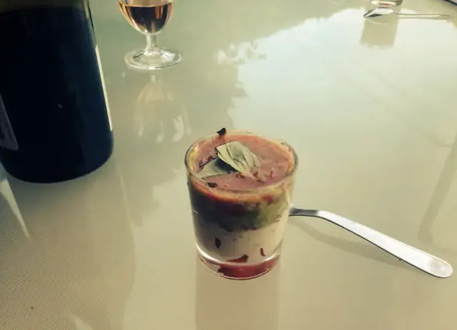 Verrines tomates-chèvre-thon