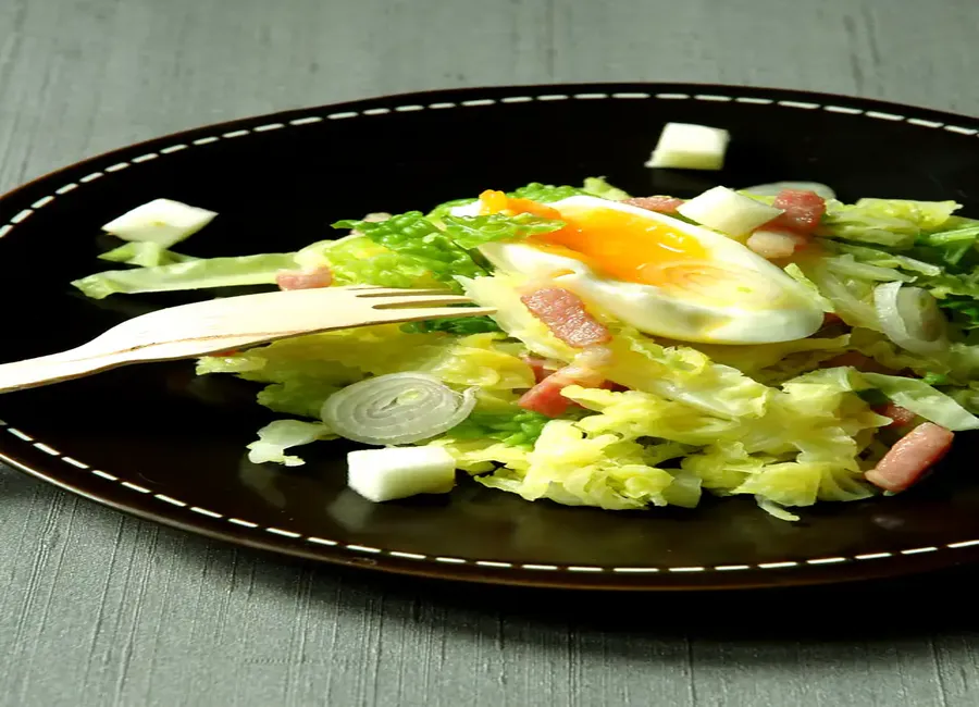 Salade d'hiver au chou vert