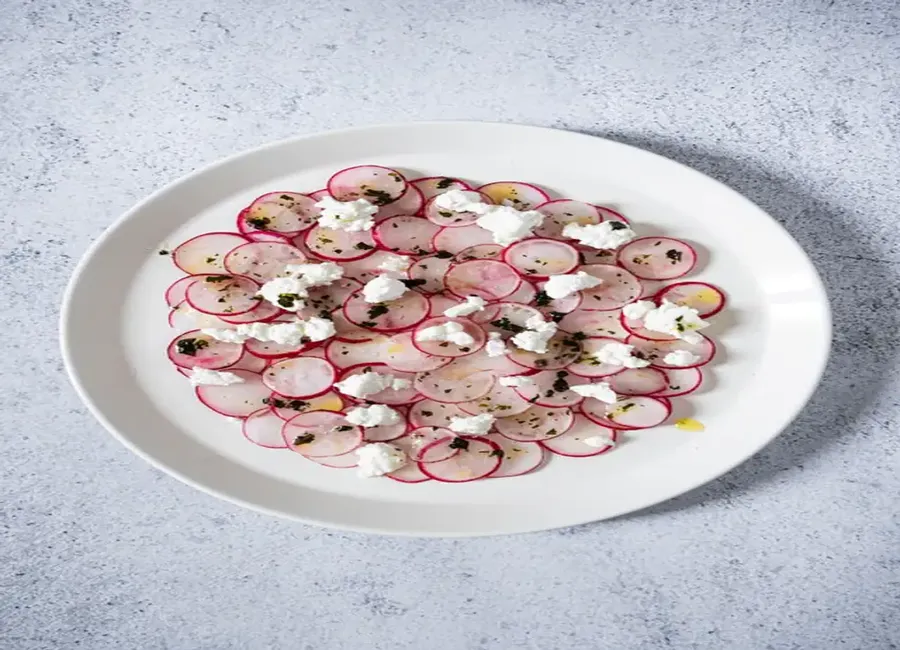 Salade de radis au chèvre frais