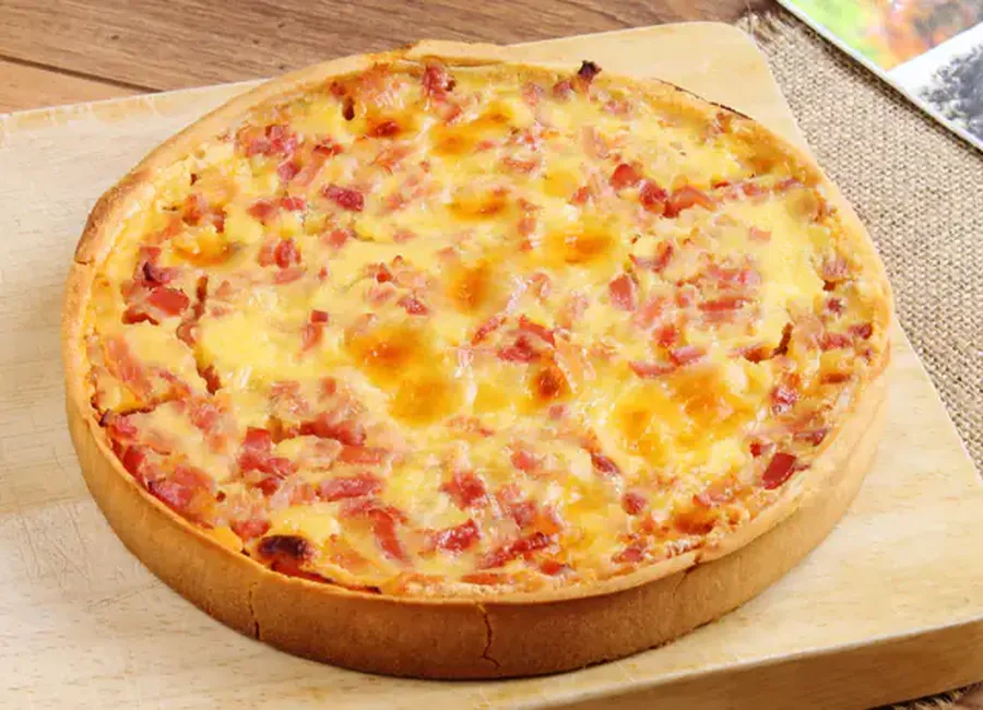Quiche repas lardons oignons