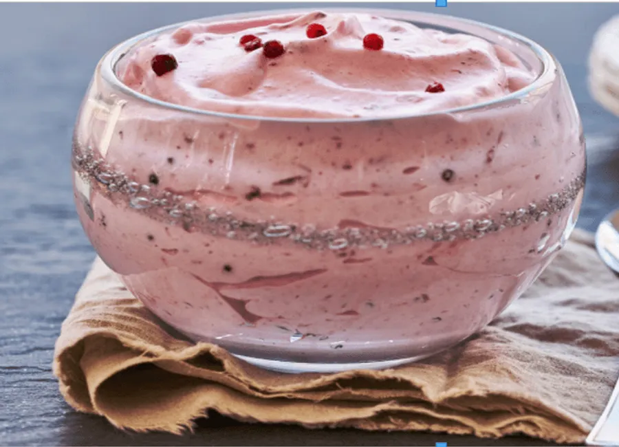 Trollkrem (crème norvégienne aux fruits rouges)