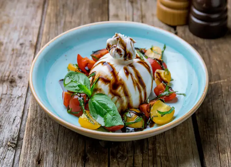 Salade caprese à la burrata