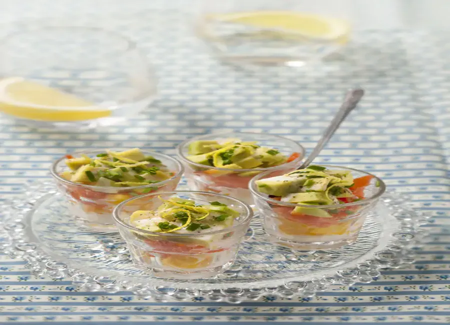 Verres avocat, saumon, mangue