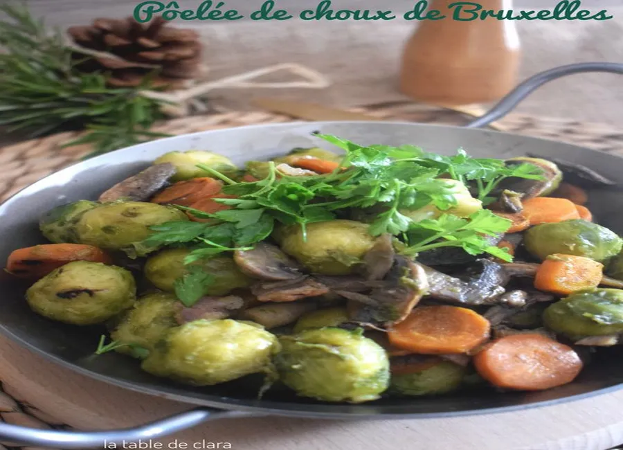 Poêlée de choux de bruxelles carottes et champignons de paris