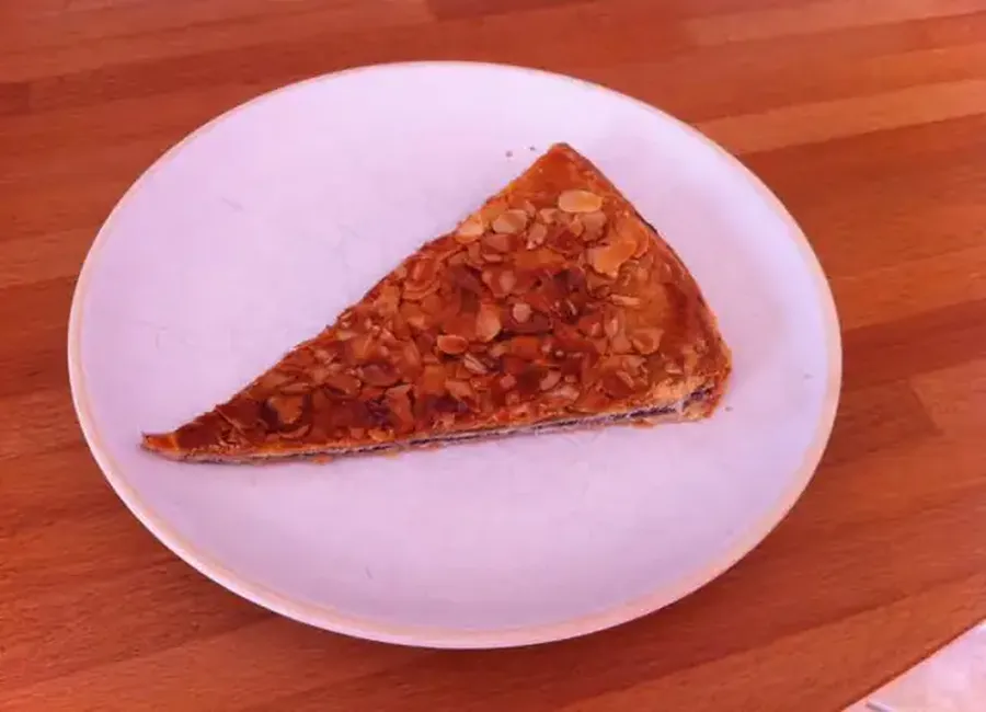 Feuilleté aux myrtilles et amandes