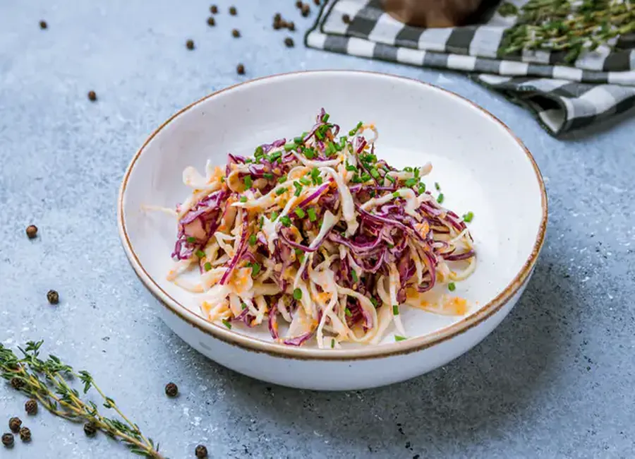 Coleslaw de chou rouge, carotte et pomme
