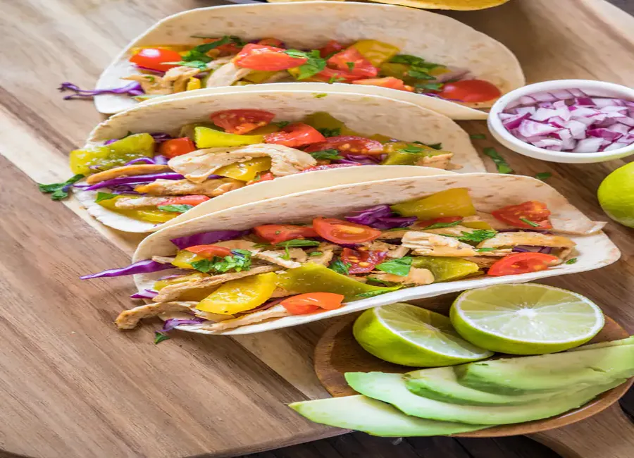 Fajitas au poulet et légumes d'été