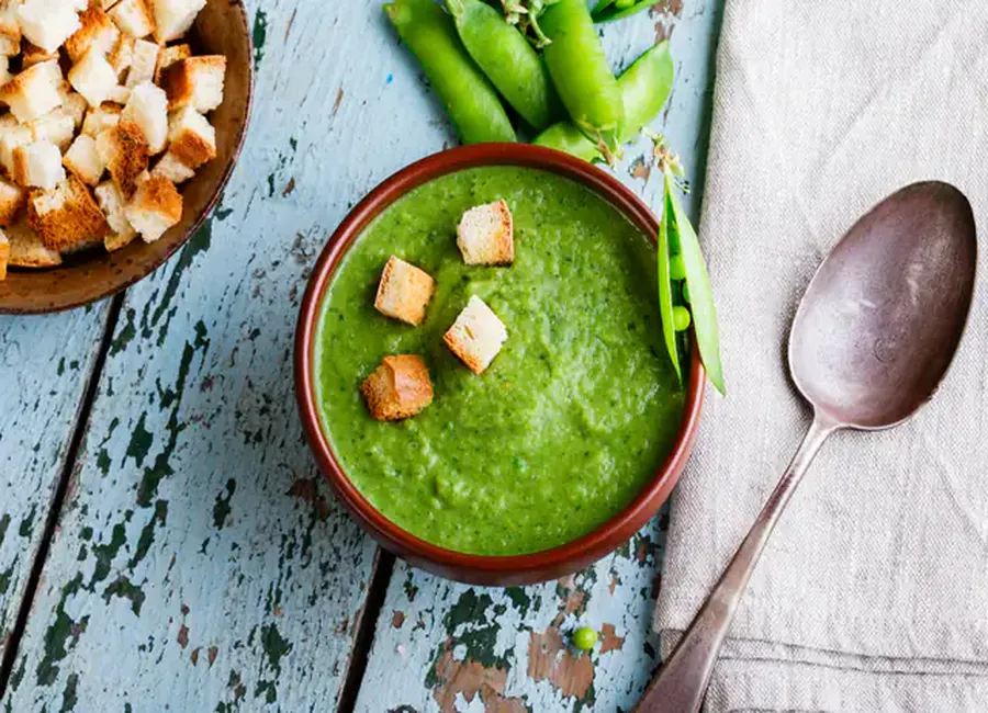 Velouté aux cosses de petits pois
