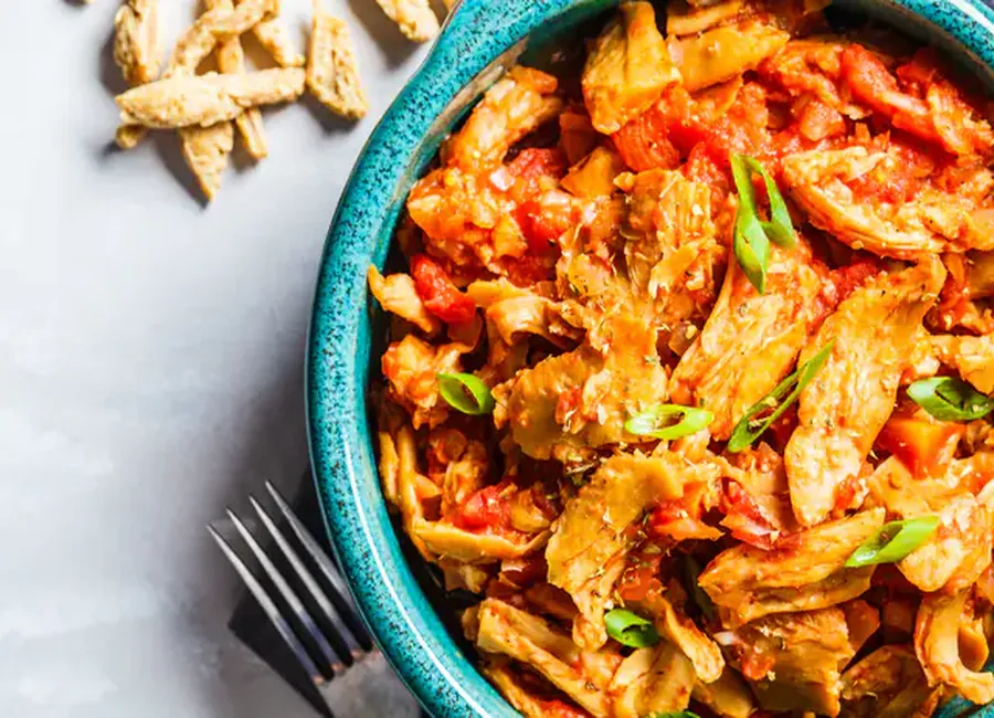 Émincé végétal à la sauce tomate