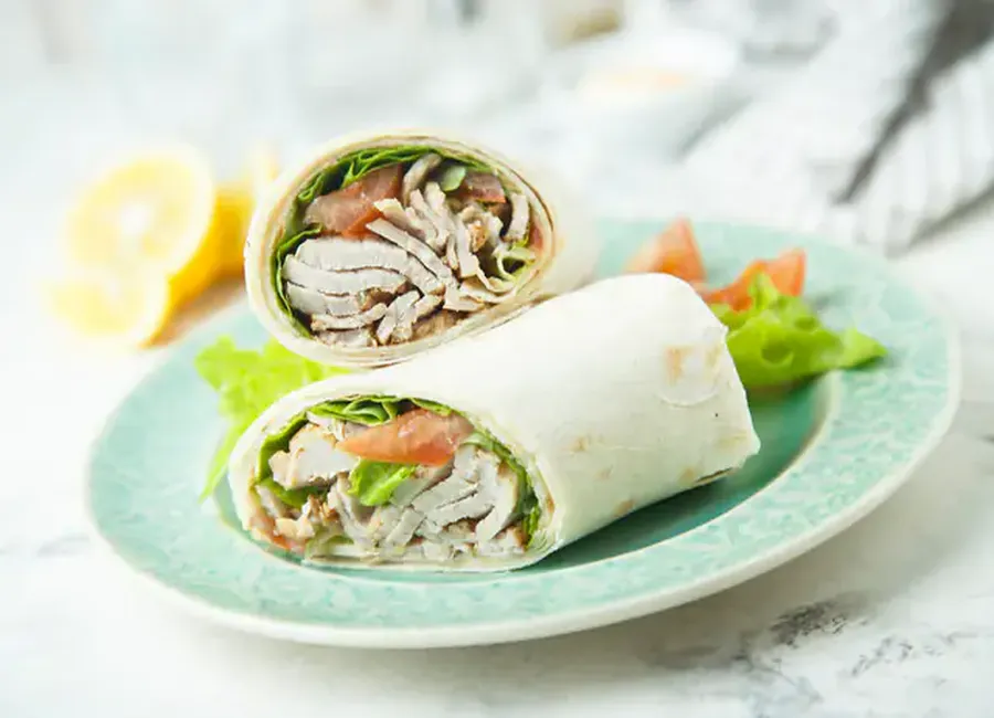 Wraps poulet crudités