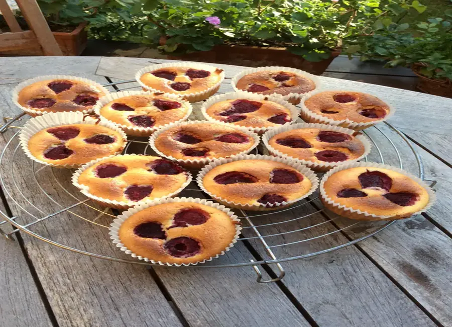 Petits gâteaux à la ricotta et aux framboises