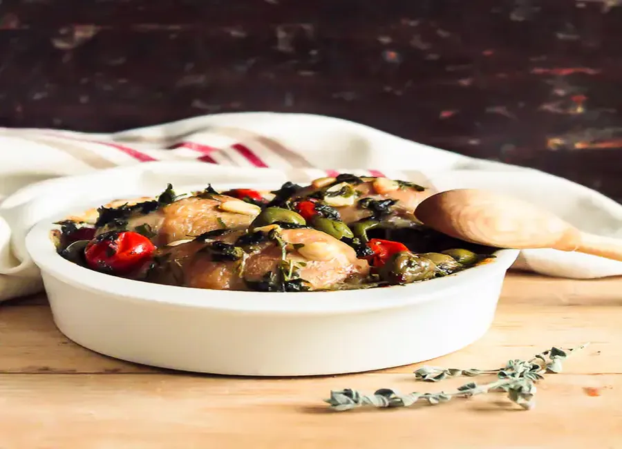 Cuisses de poulet aux olives et estragon
