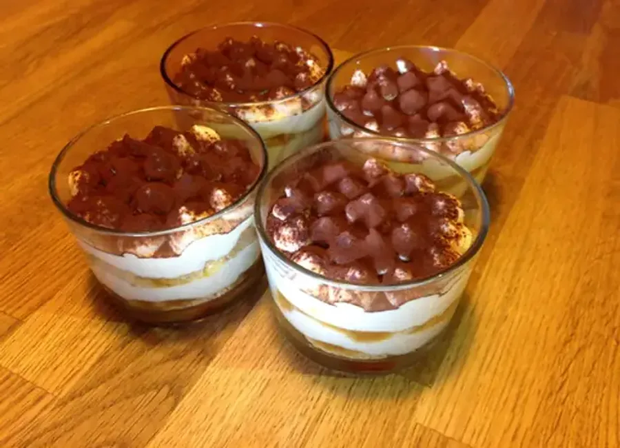 Tiramisu aux palets bretons et caramel au beurre salé