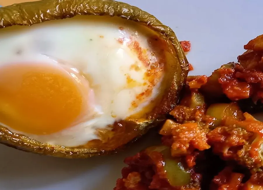 Poivron farci à l'oeuf