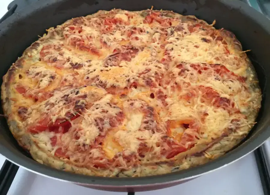 Tarte à la tomate (pâte brisée à l'huile et au thym)