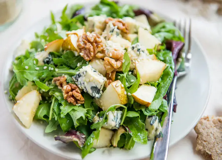 Salade endive poire roquefort